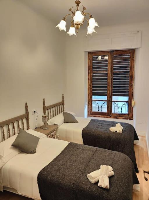 Las Letronas Apartment Gijon Bagian luar foto