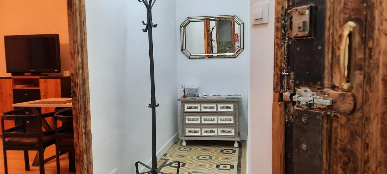 Las Letronas Apartment Gijon Bagian luar foto