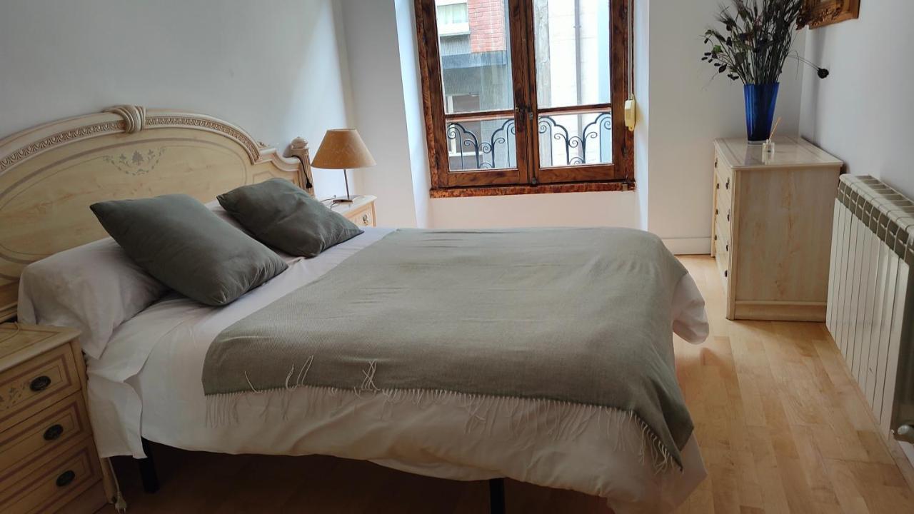 Las Letronas Apartment Gijon Bagian luar foto